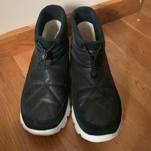 Ugg Australia Centara Boot Black 1095430 Black Waterproof Quilted Winter Womens